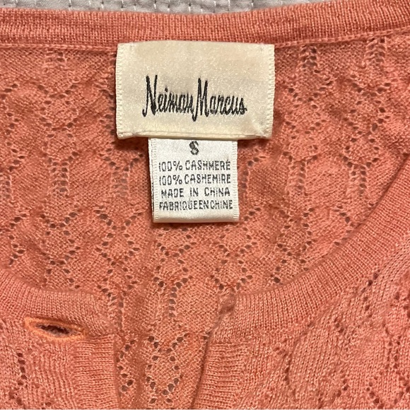 Neiman Marcus lightweight Cashmere Knit Cardigan Size Small - Picture 6 of 8